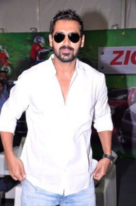 john Abraham, Vegan Top 8 Male Indian Celebrities who Turned Vegan in Hindi,8 Vegan Indian Male Celebrities in Hindi